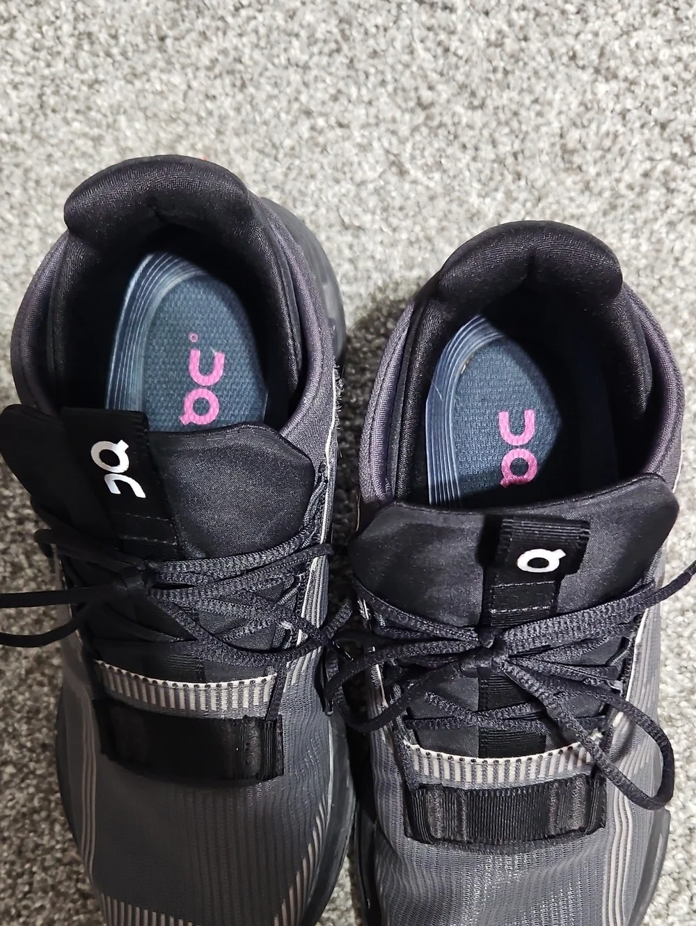 On Running Athletic Shoes - Gray and Black